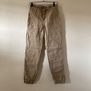 Banana Republic NWOT Ankle Zip Pant Size 2